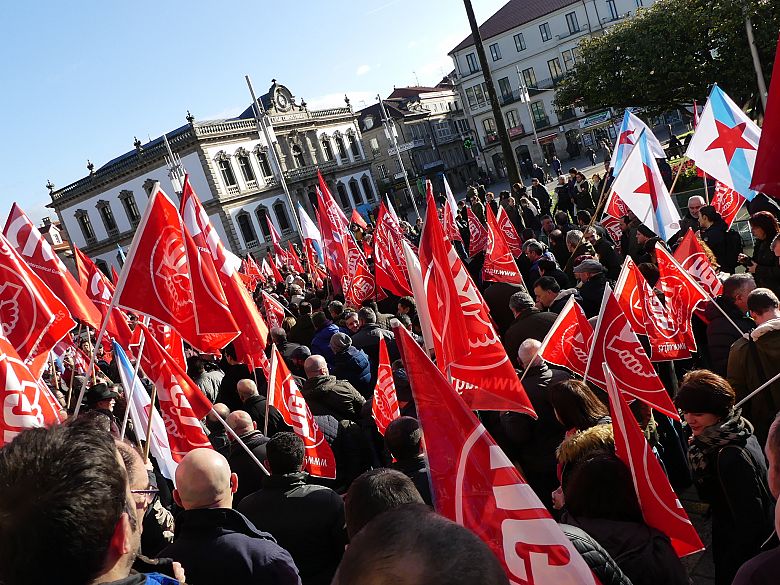 17-01-11 IndultoCarlosSerafinSubdelegacionPontevedra06.JPG